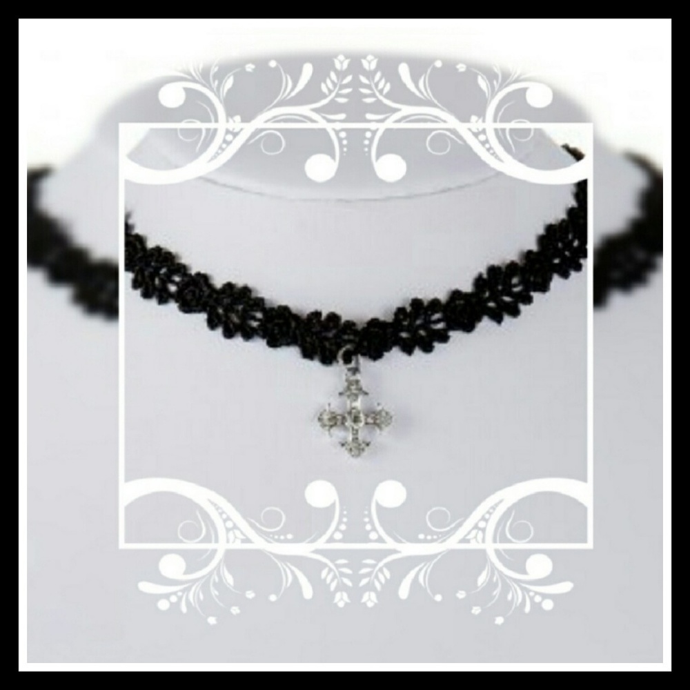 New Set of 4 Celtic, Horror Beautiful necklace set - Picture 4 of 5